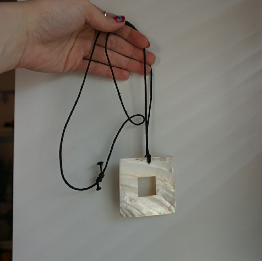 Mother of pearl necklace